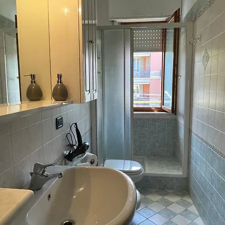 Apartamento A Un Sottopasso Dal Mare - Relax Con Vista E Posto Auto! *