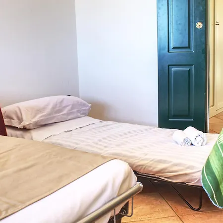Apartamento A Un Sottopasso Dal Mare - Relax Con Vista E Posto Auto! *