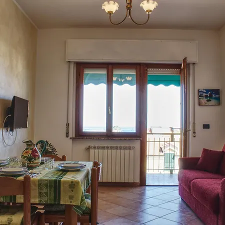 A Un Sottopasso Dal Mare - Relax Con Vista E Posto Auto! Apartamento *