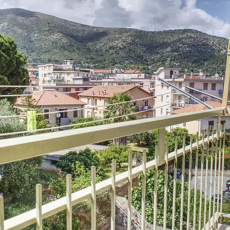 A Un Sottopasso Dal Mare - Relax Con Vista E Posto Auto!